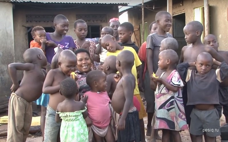 Мама уганда. Мариам Набатанзи Бабирье. Мариам 44 ребенка из Уганды. Мариам Набатанзи из Уганды.